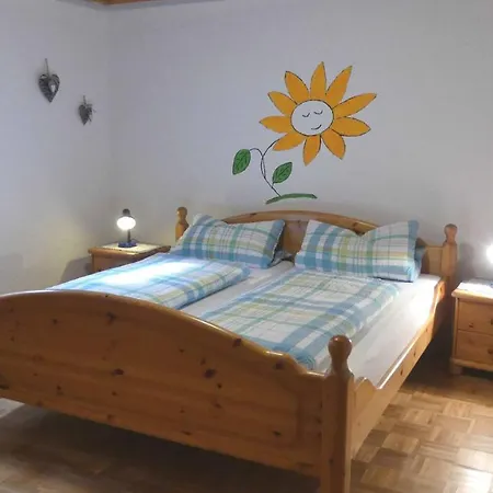 Bauernhof Nissl Farm stay *